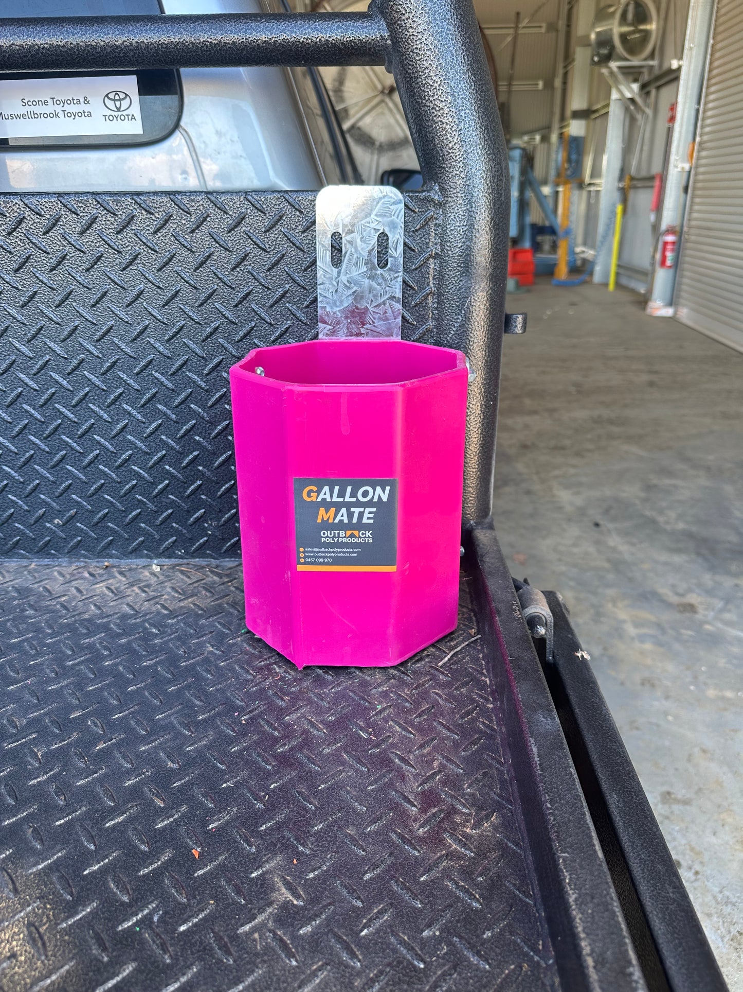 Gallon-Mate
