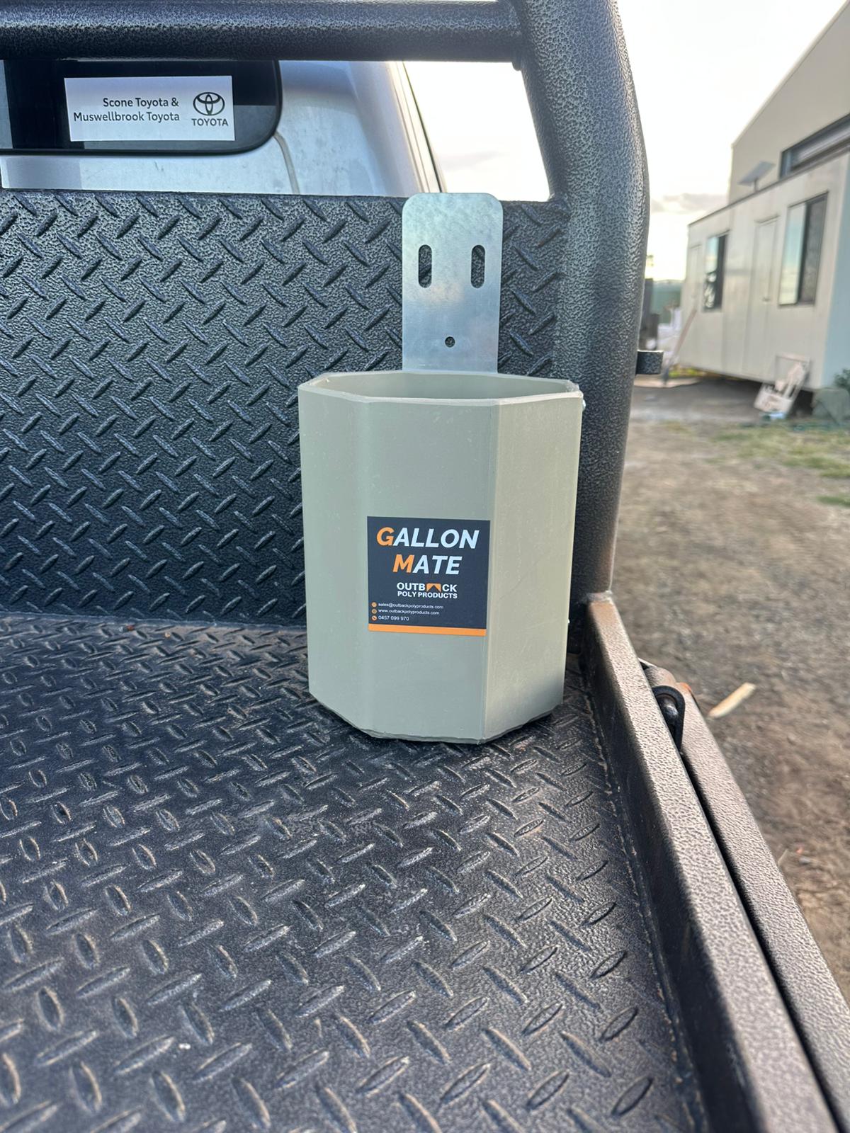 Gallon-Mate